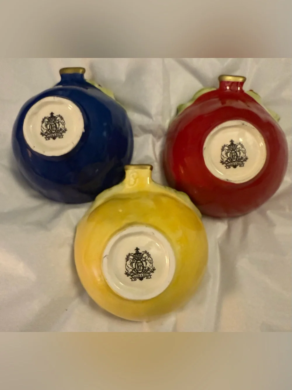 3 Kaldun & Bogle glazed ceramic ornament bowls.